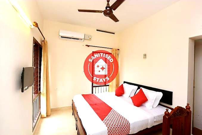 Hotel Sunday - Townhouse Club Airport Trivandrum Thiruvananthapuram Ngoại thất bức ảnh