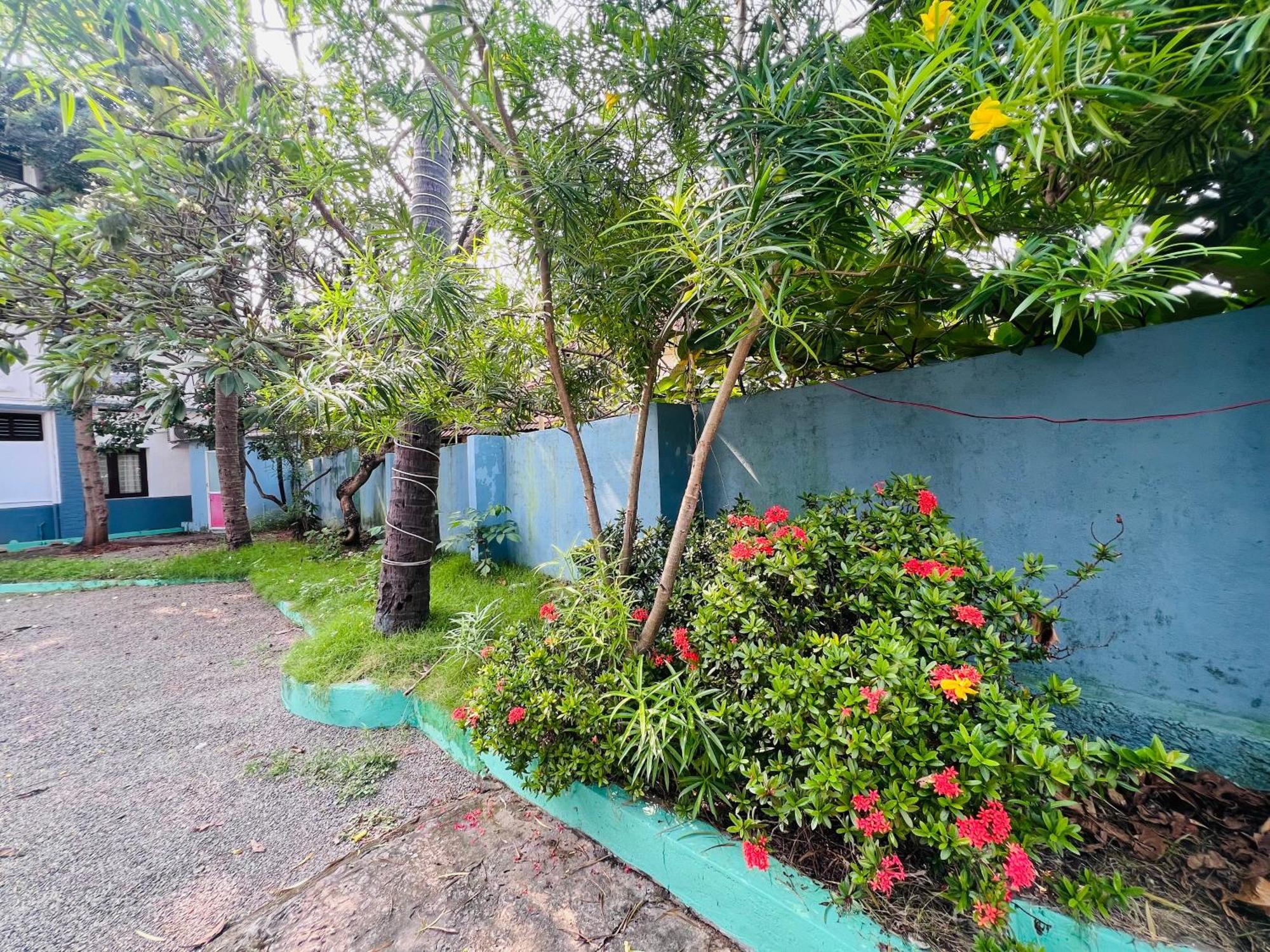 Hotel Sunday - Townhouse Club Airport Trivandrum Thiruvananthapuram Ngoại thất bức ảnh